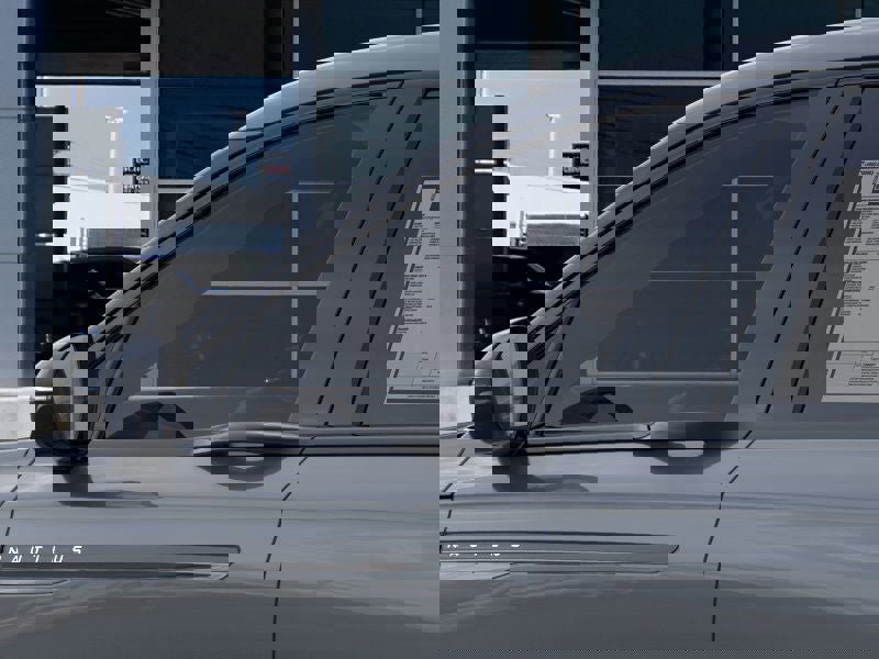 New 2025 Lincoln Nautilus Premier w/ Equipment Group 102A image 20