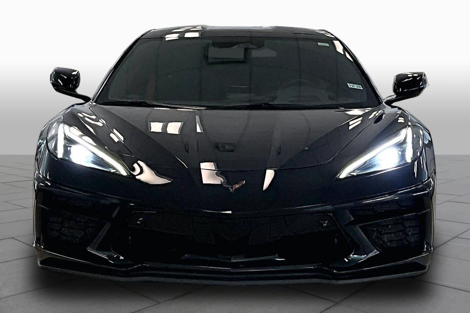 Used 2024 Chevrolet Corvette Stingray Premium Cpe w/ Z51 Performance Package RWD image 3