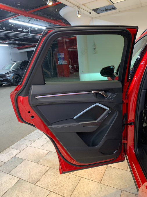 Used 2023 Audi Q3 2.0T Premium Plus w/ Premium Plus Package image 43