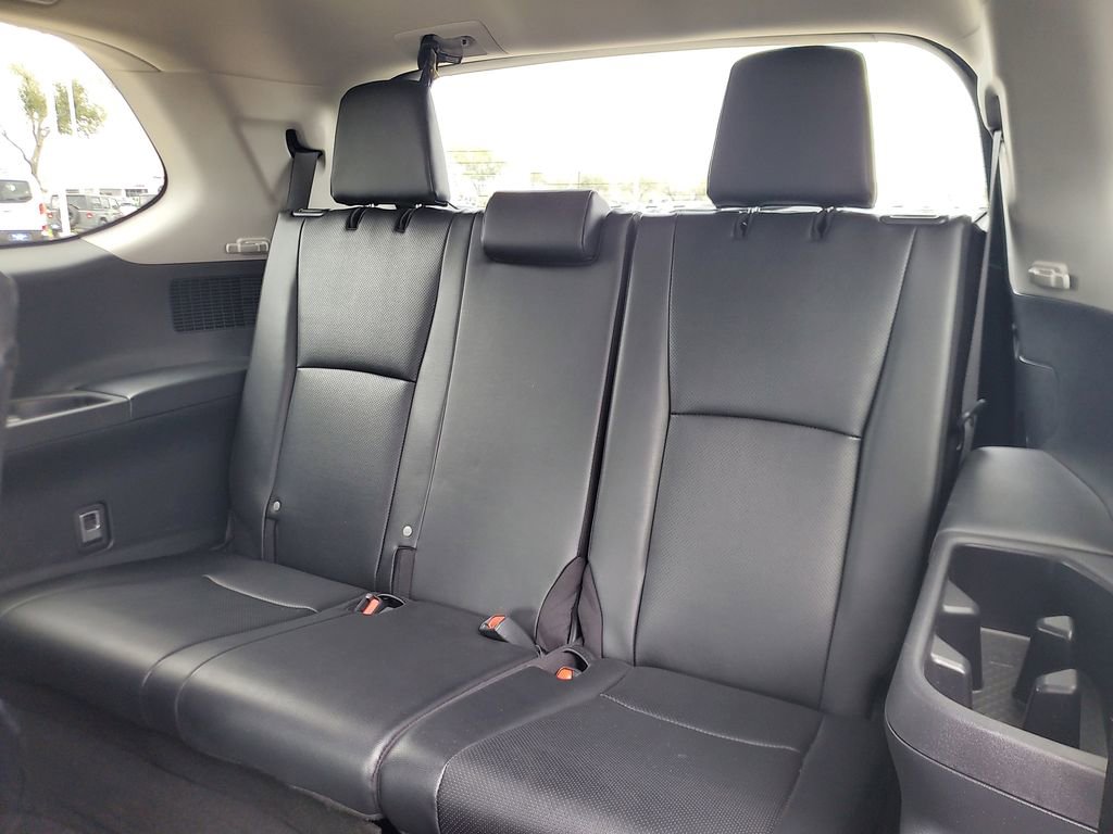 Used 2025 Toyota Grand Highlander FWD image 9