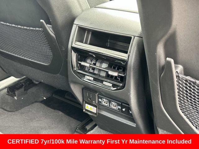 Used 2023 Jeep Grand Cherokee Limited AWD/4WD image 12