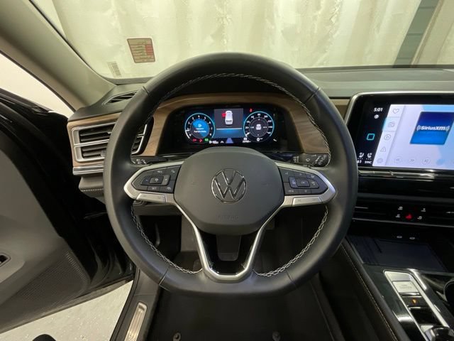 Used 2025 Volkswagen Atlas SE FWD image 11