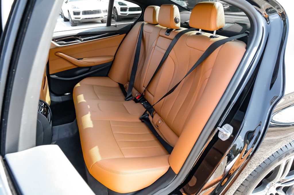 Used 2021 BMW 530i w/ Convenience Package RWD image 40
