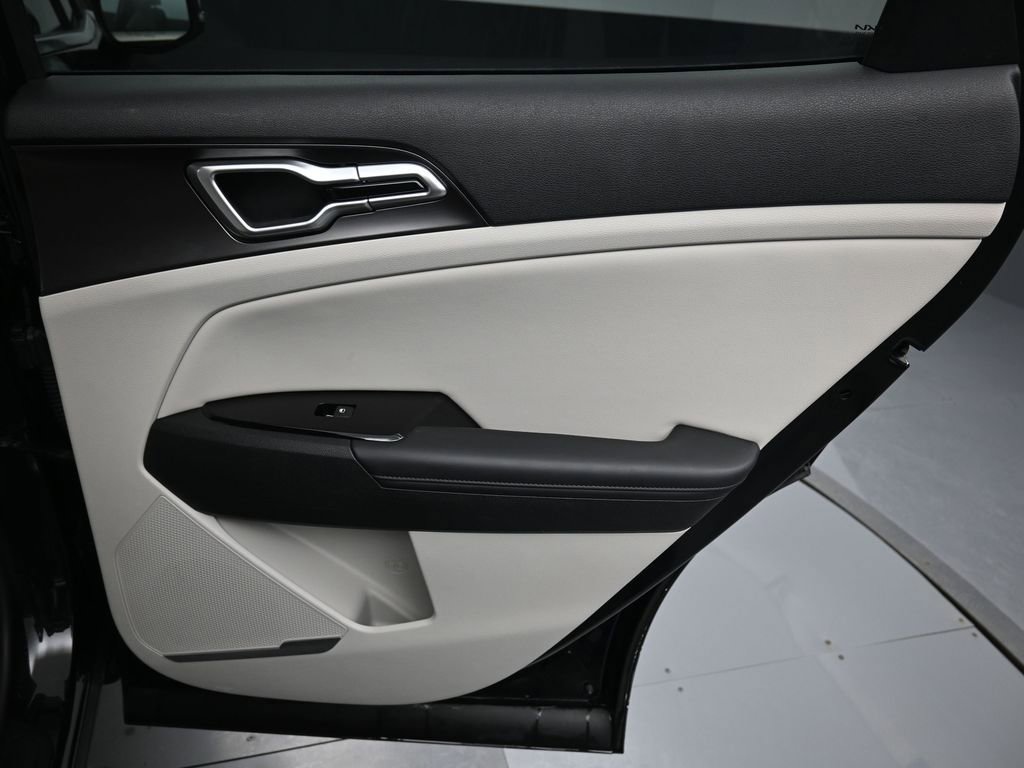 Used 2023 Kia Sportage EX image 34