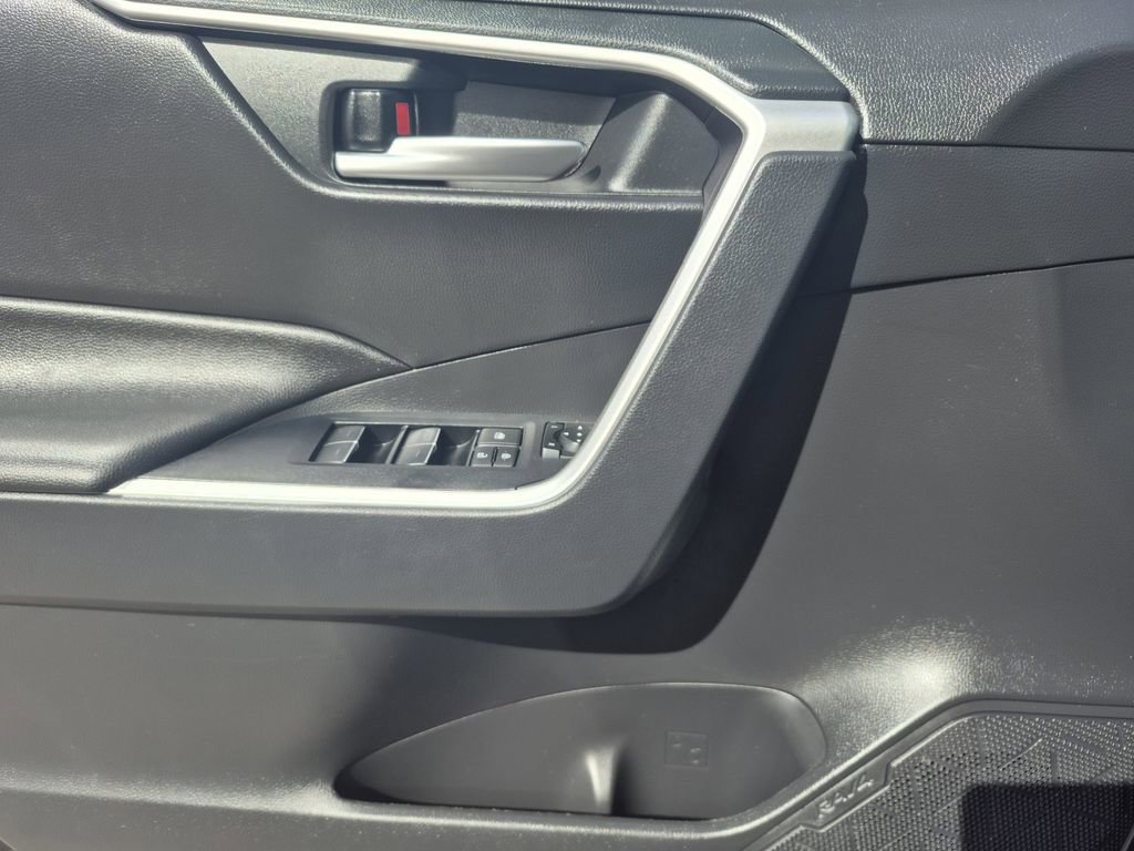 Used 2024 Toyota RAV4 XLE Premium image 7