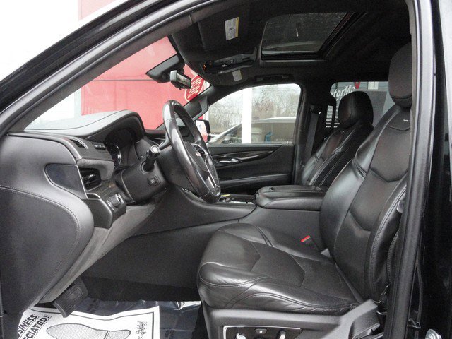 Used 2020 Cadillac Escalade ESV Platinum RWD image 10