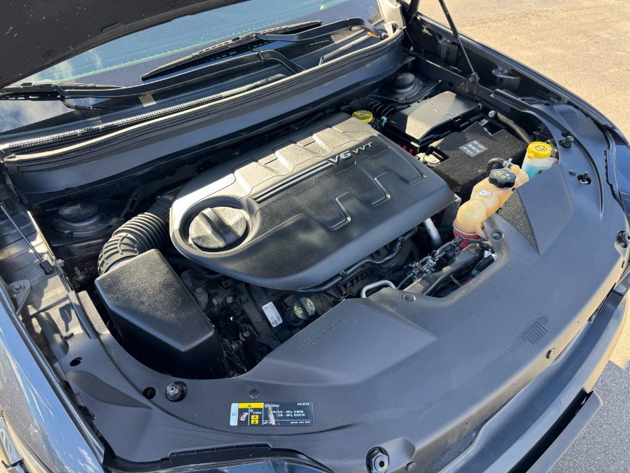 Used 2020 Jeep Cherokee Trailhawk image 25