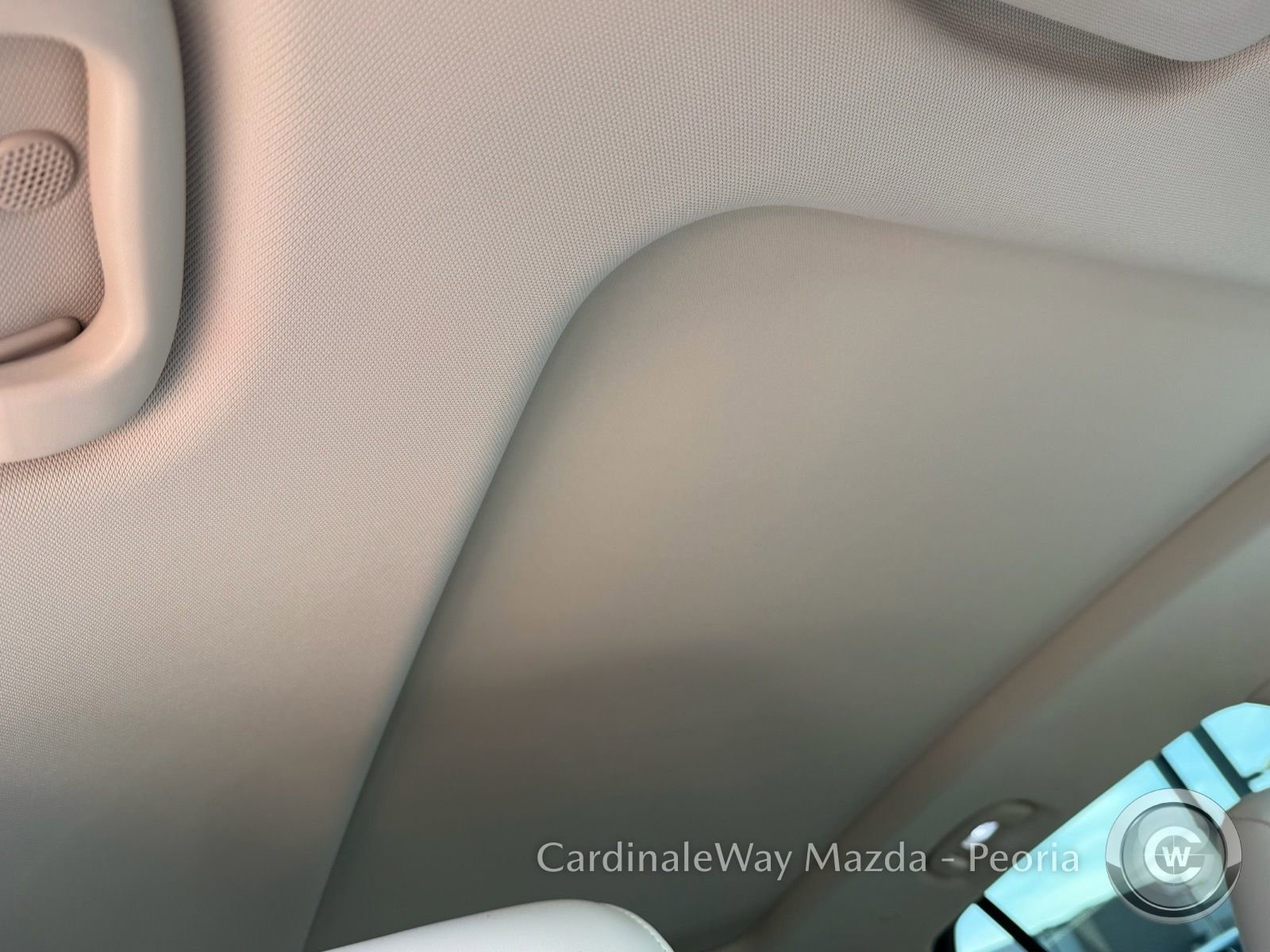 Used 2022 Buick Envision Avenir w/ Technology Package II FWD image 13