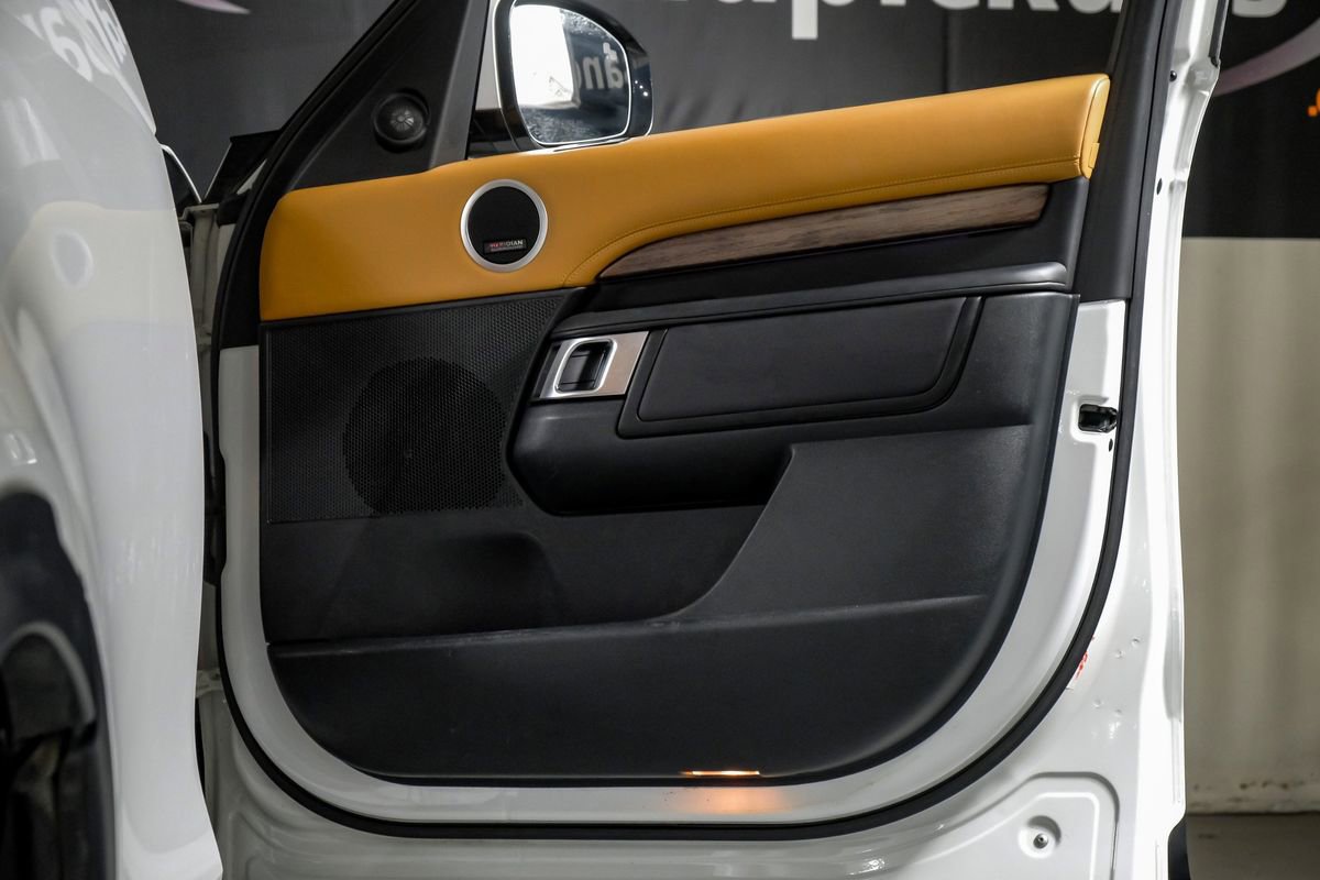 Used 2019 Land Rover Discovery HSE Luxury image 35