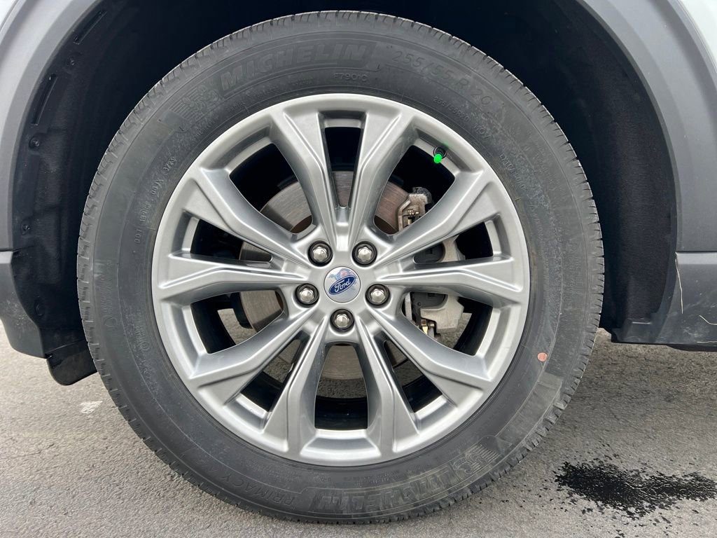 Certified 2023 Ford Explorer XLT w/ Equipment Group 202A AWD/4WD image 29