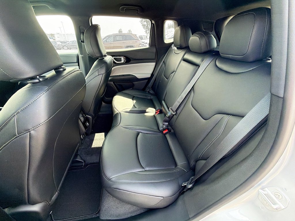 New 2026 Jeep Compass Limited AWD/4WD image 30