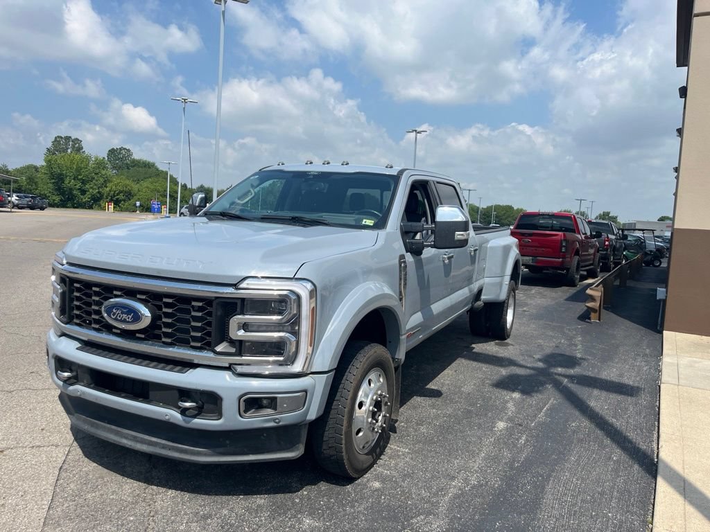 Used 2024 Ford F450 Limited w/ FX4 Off-Road Package AWD/4WD image 2