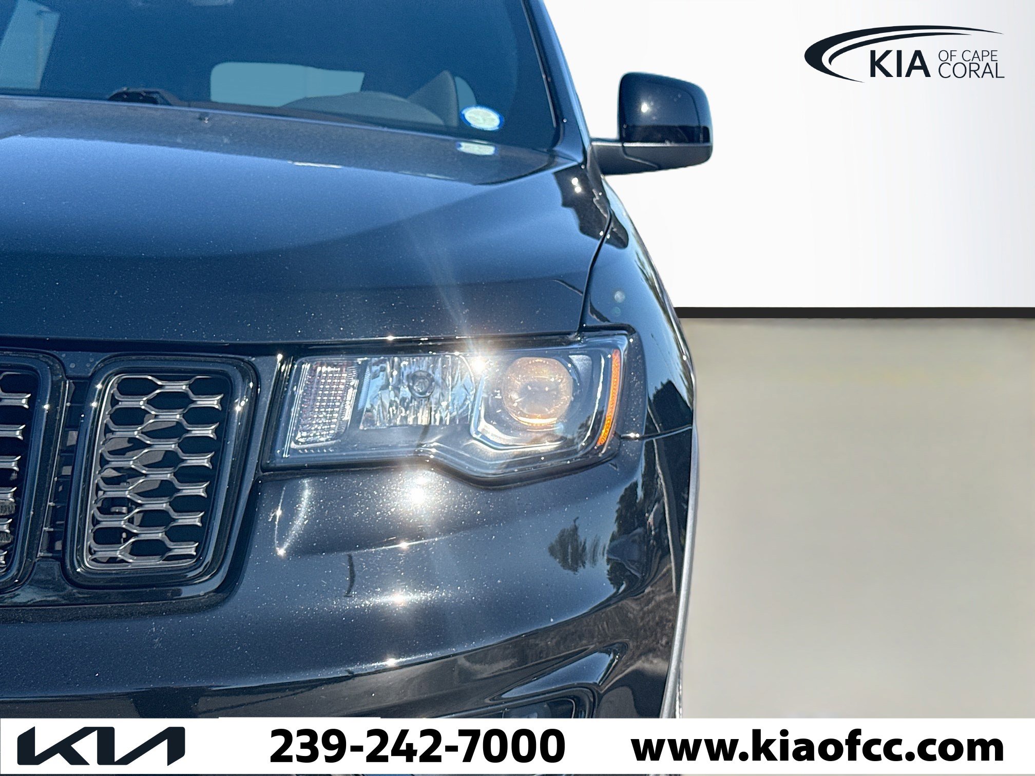 Used 2019 Jeep Grand Cherokee Laredo image 9