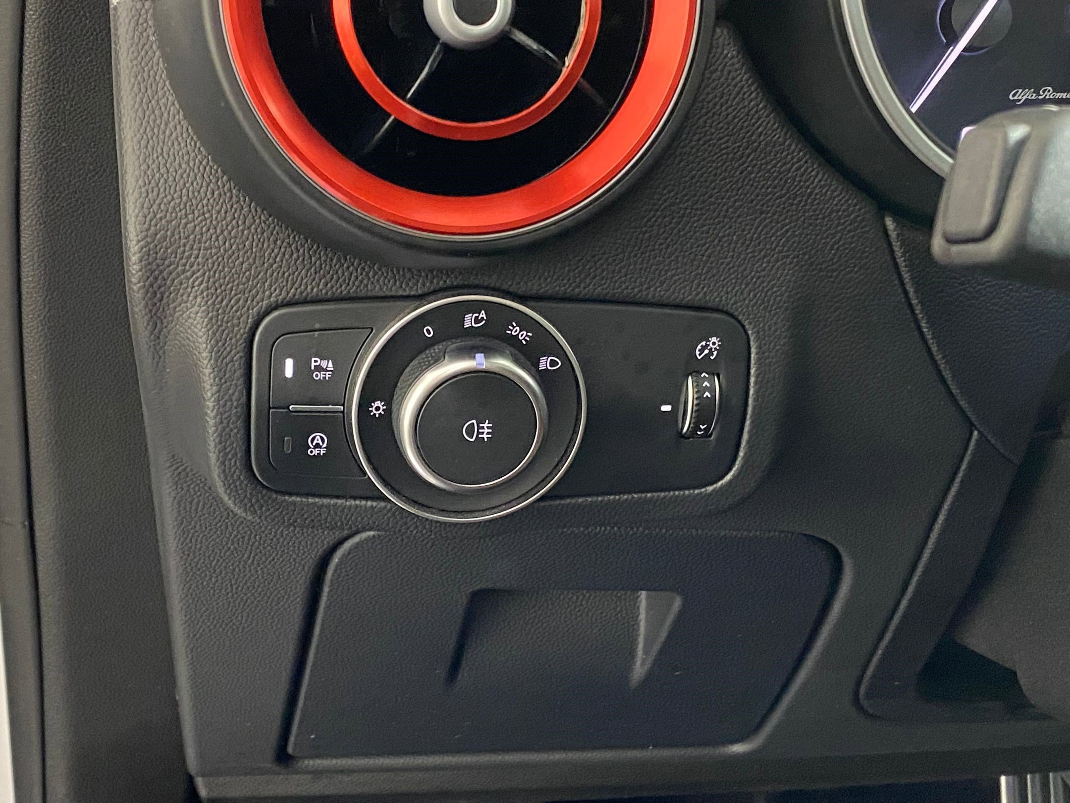 Used 2023 Alfa Romeo Stelvio Ti image 20