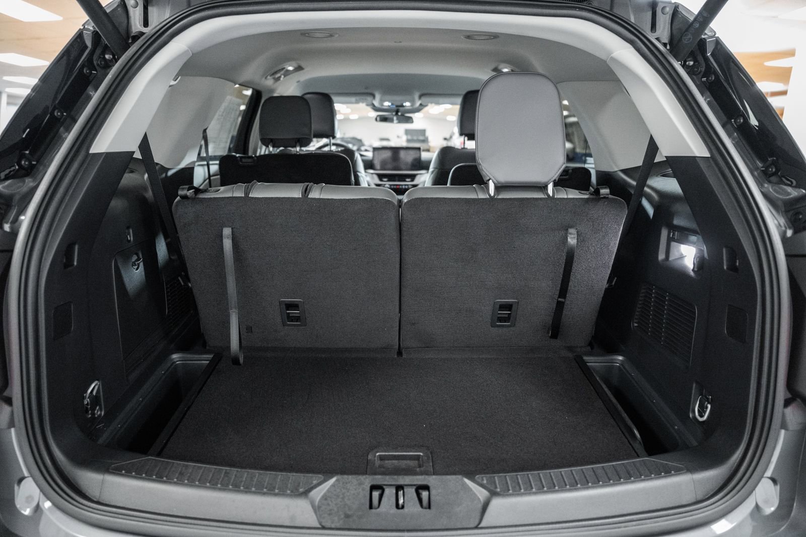 Certified 2025 Ford Explorer Active w/ Active Comfort Package image 22