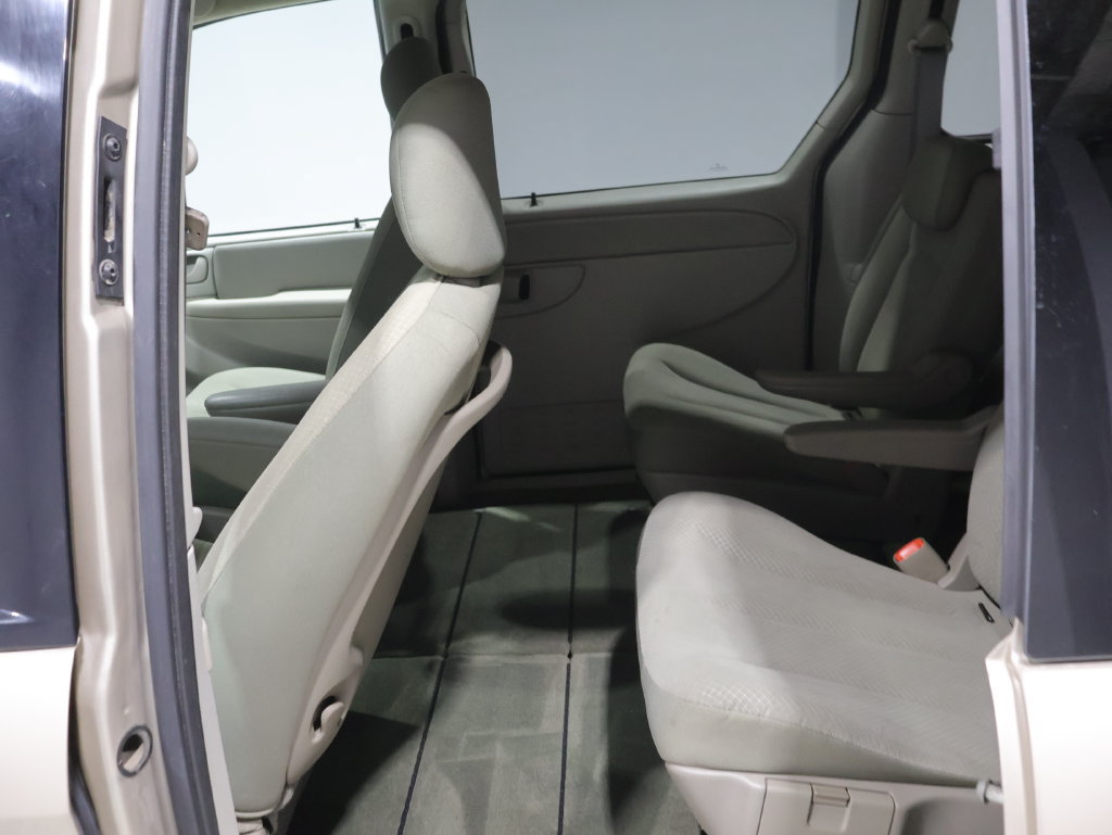 Used 2007 Dodge Grand Caravan SXT FWD image 17