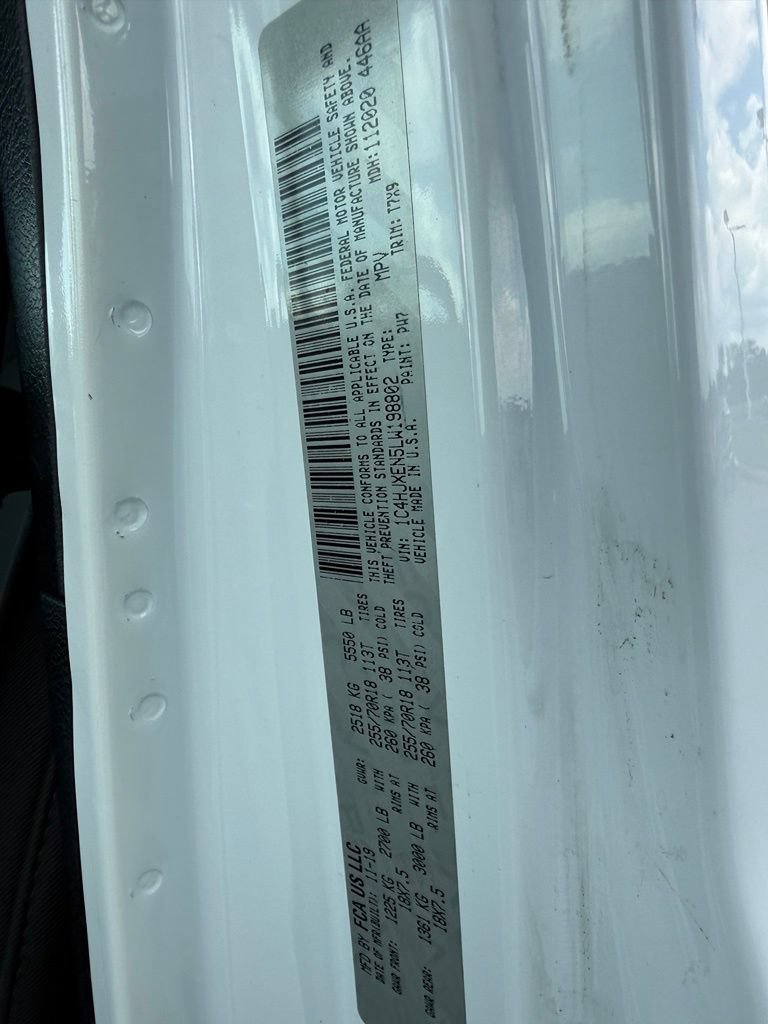 Used 2020 Jeep Wrangler Unlimited Sahara AWD/4WD image 18