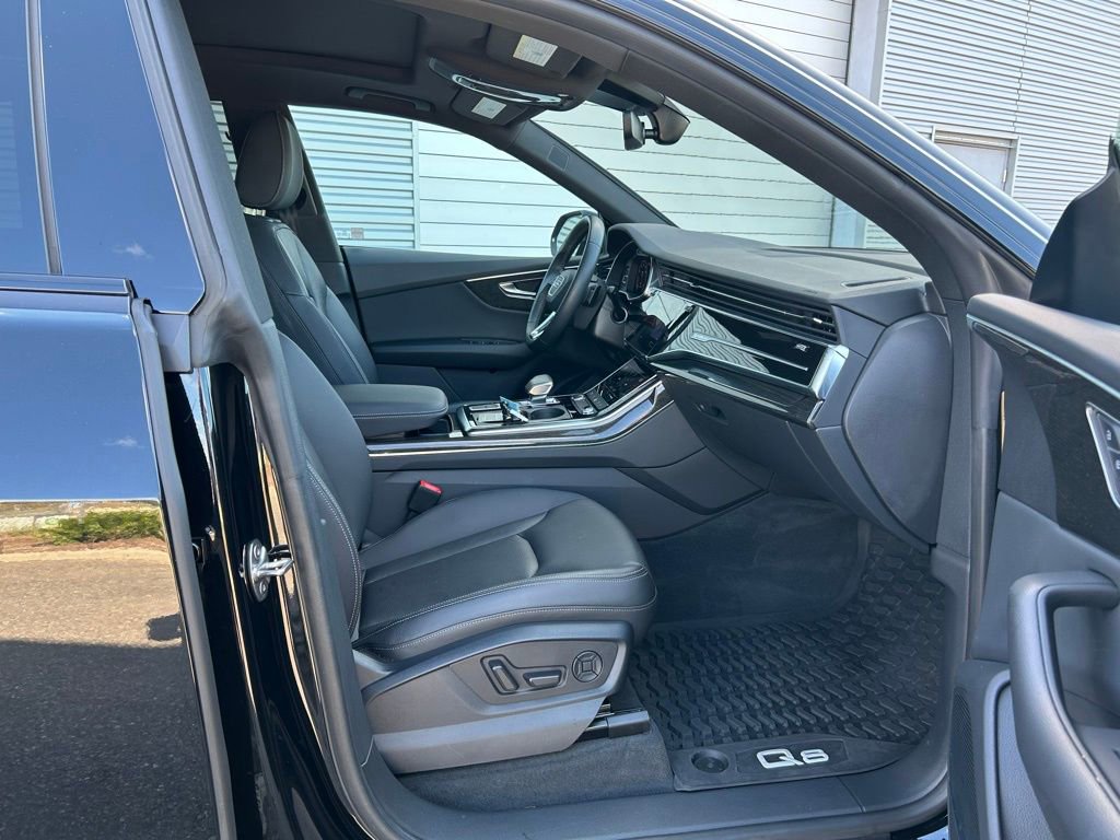 Used 2022 Audi Q8 Premium Plus w/ Premium Plus Package image 47