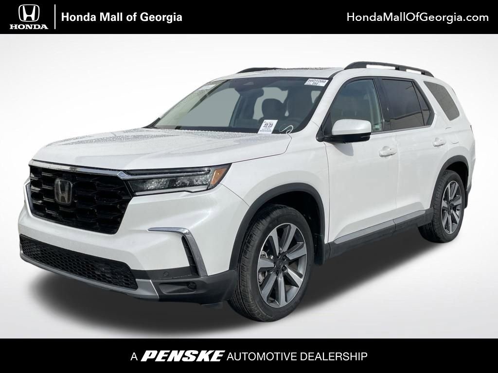 Certified 2025 Honda Pilot Touring