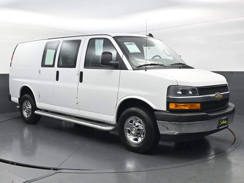 Used 2024 Chevrolet Express 2500 w/ Driver Convenience Package RWD image 3