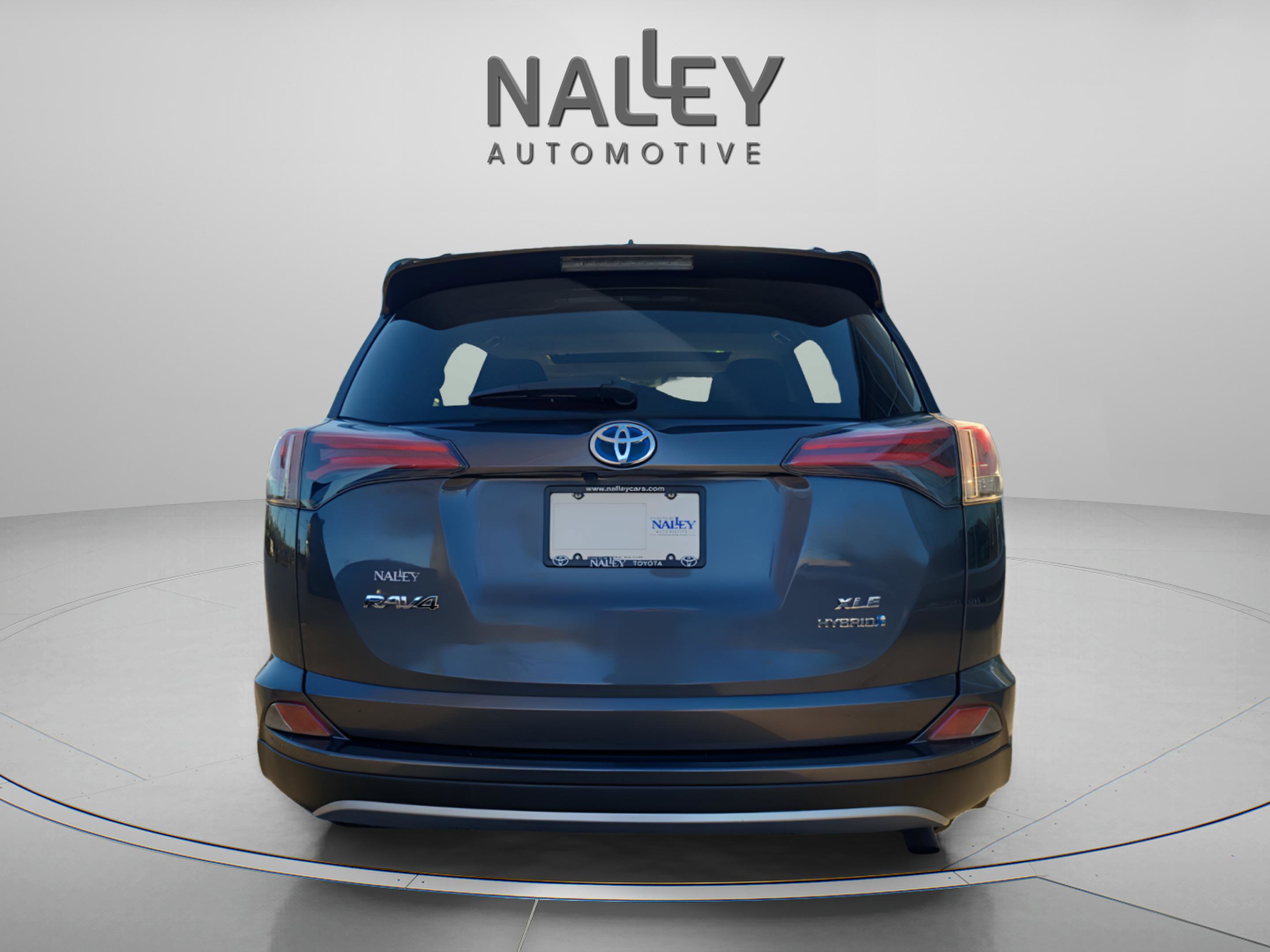 Certified 2018 Toyota RAV4 LE Plus image 4