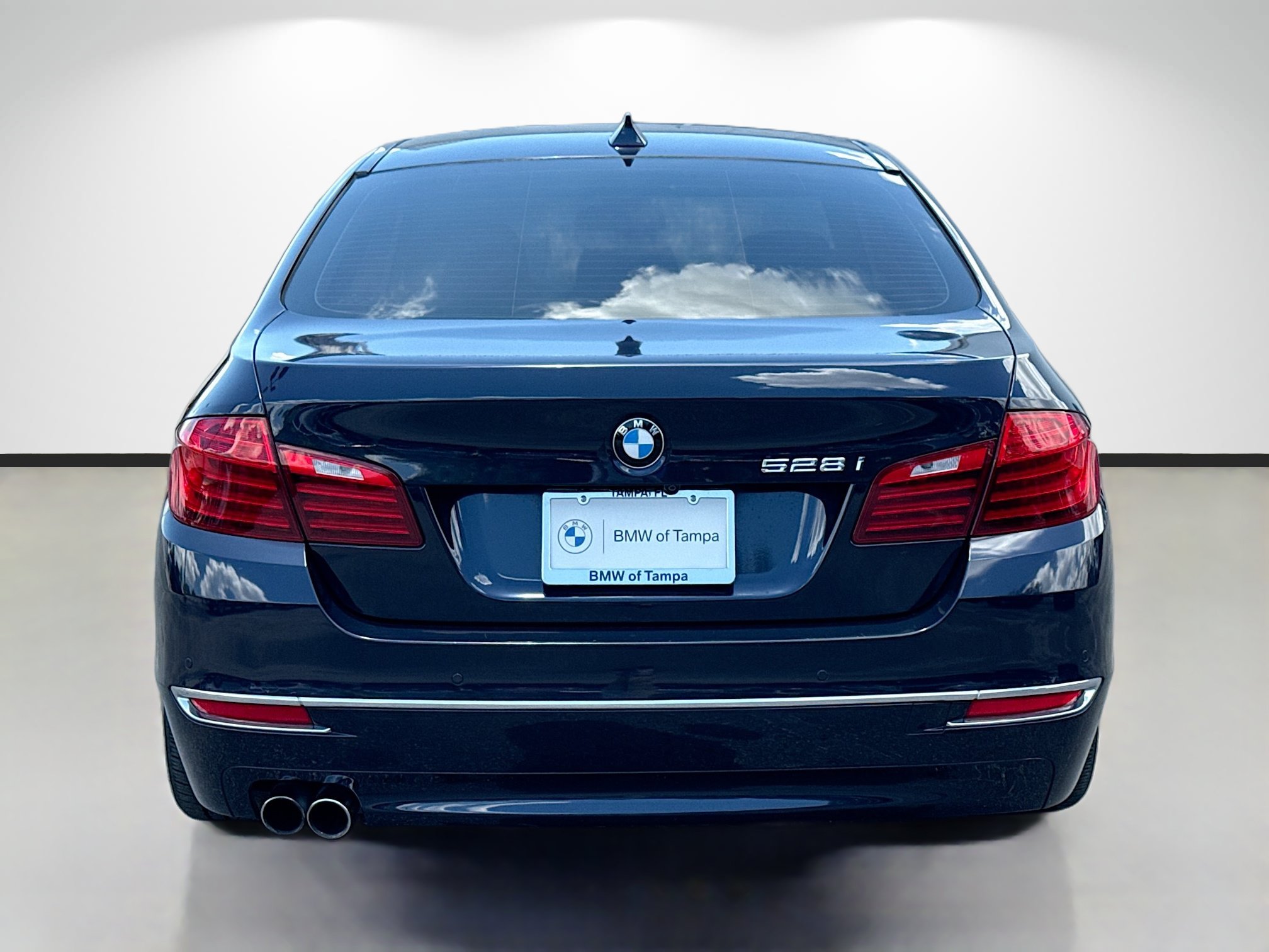 Used 2016 BMW 528i Sedan RWD image 4