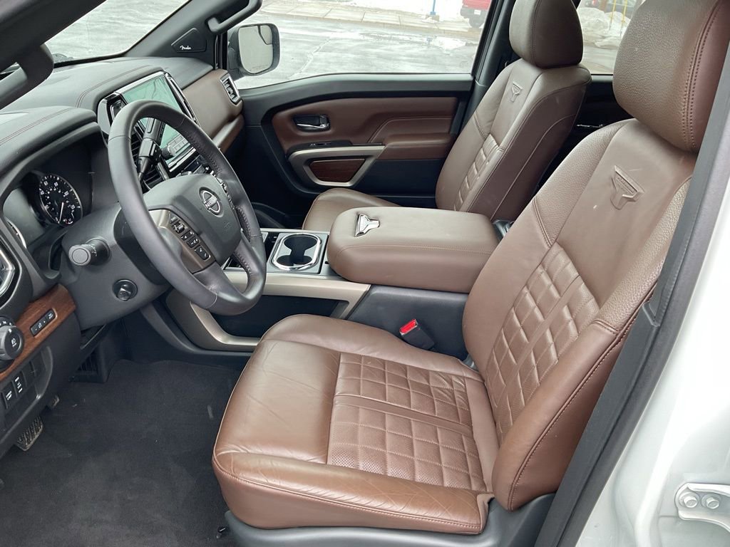 Used 2024 Nissan Titan Platinum Reserve w/ Moonroof Package image 10