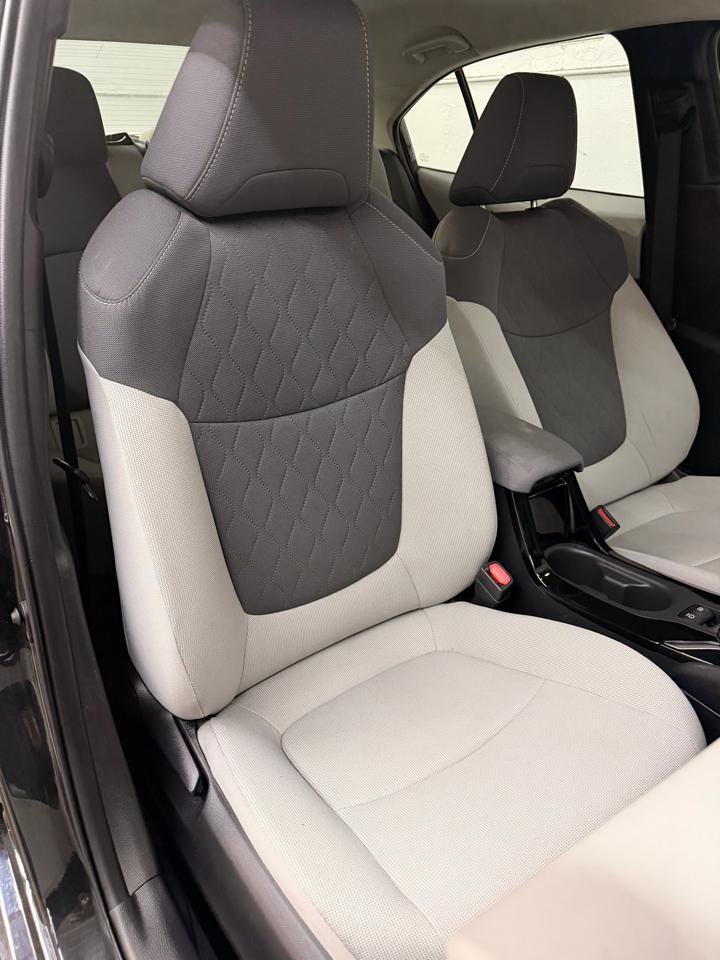 Used 2022 Toyota Corolla LE FWD image 35