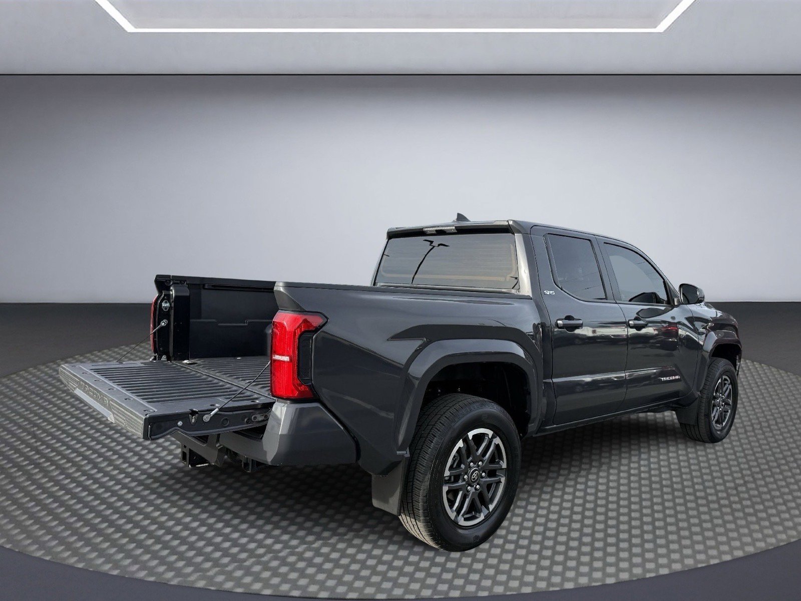 Used 2024 Toyota Tacoma SR5 image 9