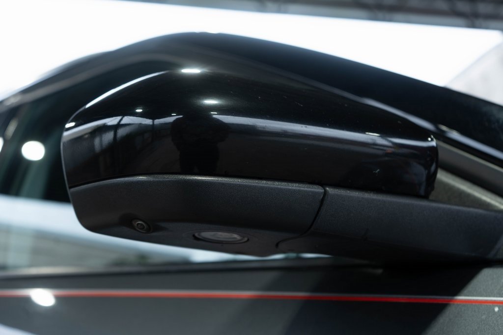 Used 2023 Ford Explorer Limited image 10