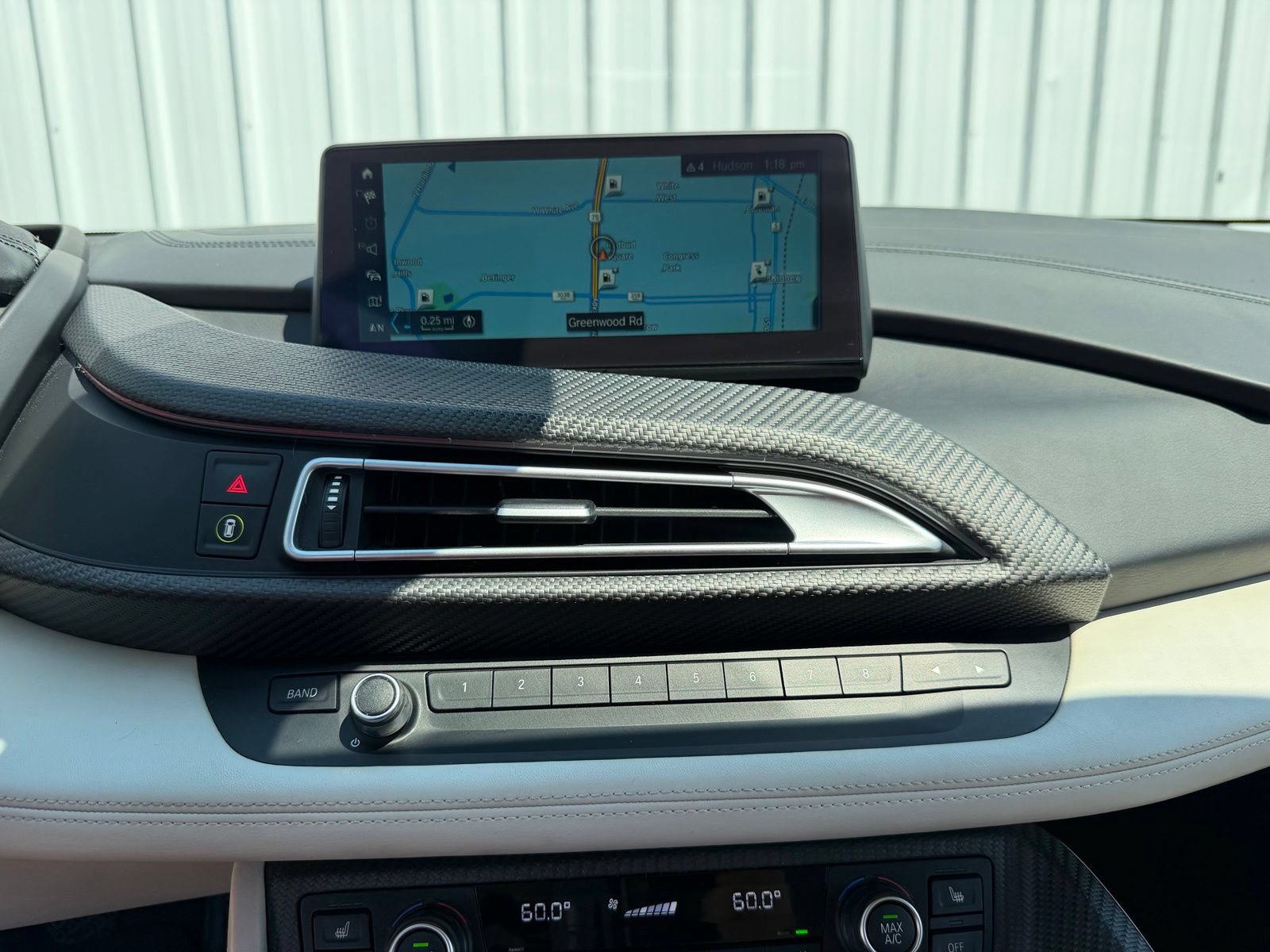 Used 2019 BMW i8 Coupe AWD/4WD image 17