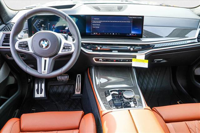 Used 2025 BMW X7 M60i w/ Climate Comfort Package image 22