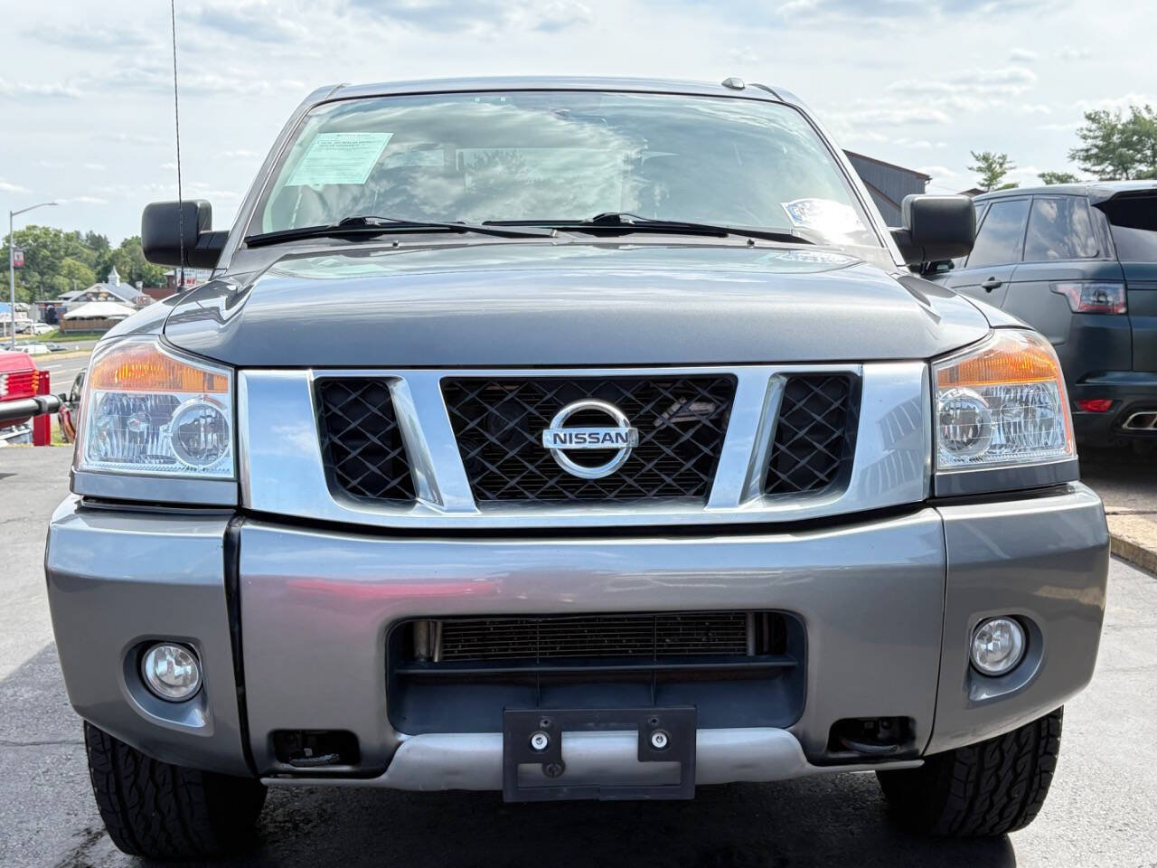 Used 2015 Nissan Titan PRO-4X AWD/4WD image 2