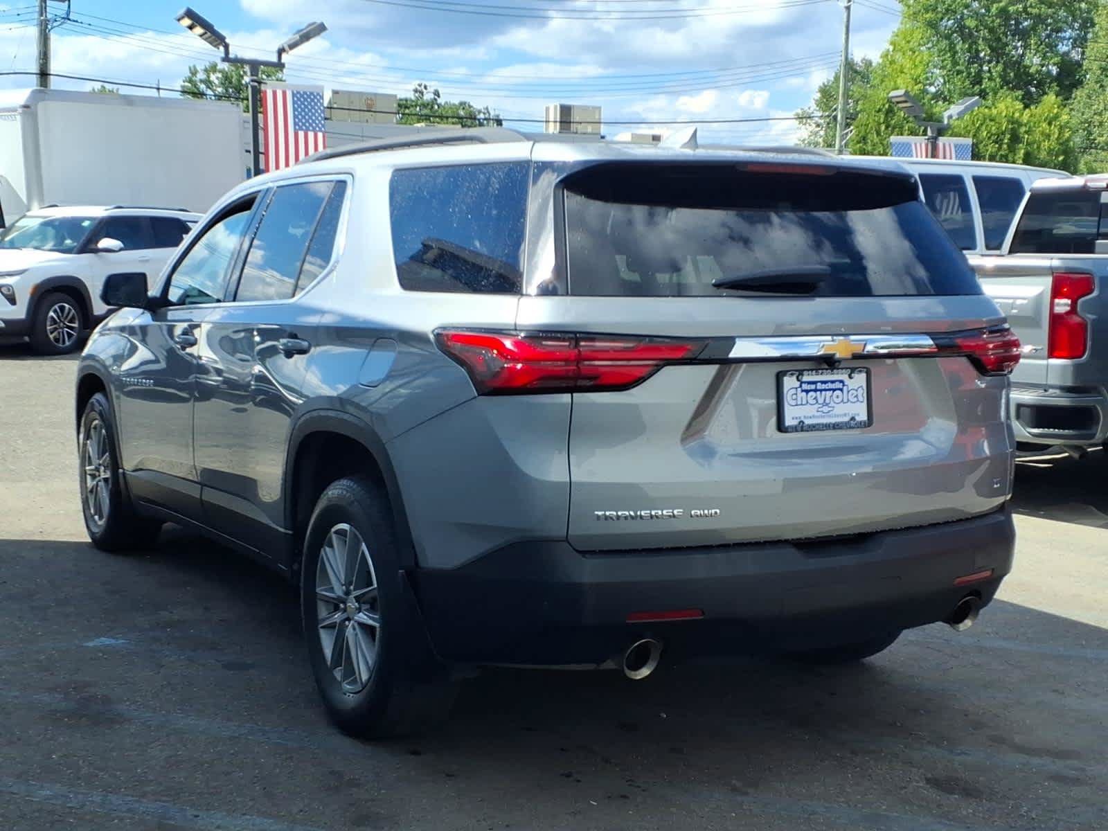 Certified 2023 Chevrolet Traverse LT w/ LPO, Floor Liner Package AWD/4WD image 4