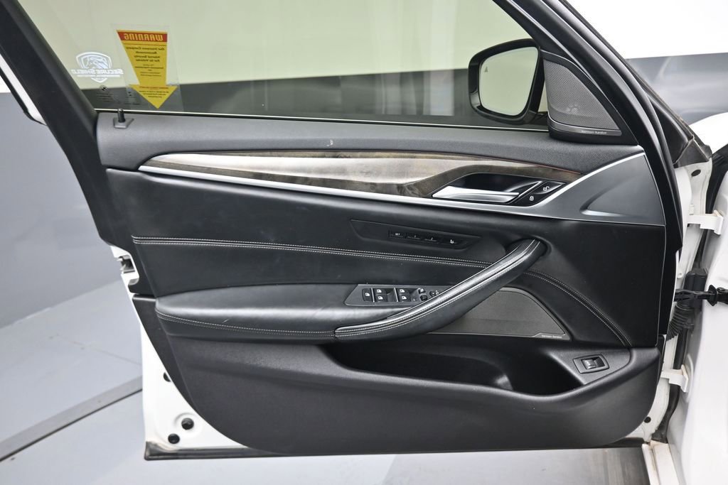 Used 2018 BMW 540i xDrive AWD/4WD image 9
