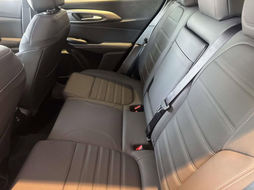 New 2026 Alfa Romeo Tonale w/ Black Premium Package image 24