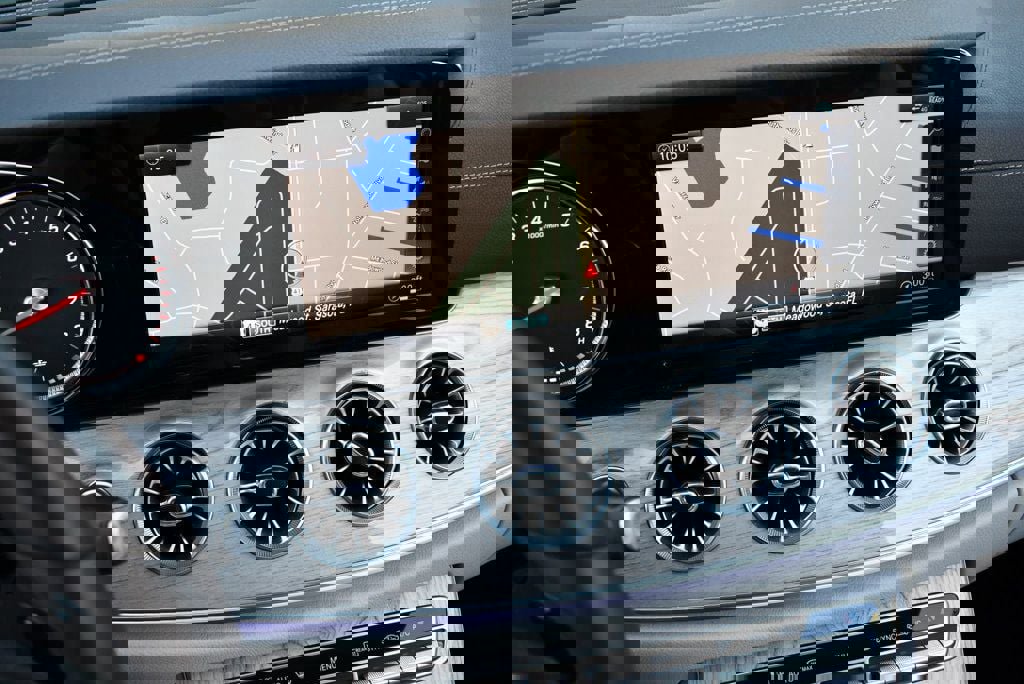 Used 2019 Mercedes-Benz E 450 4MATIC Cabriolet w/ Premium 1 Package image 14