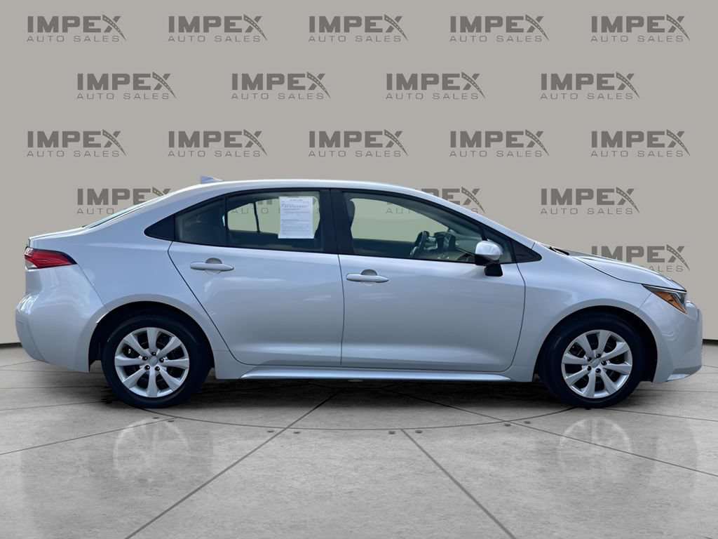 Used 2024 Toyota Corolla LE FWD image 6