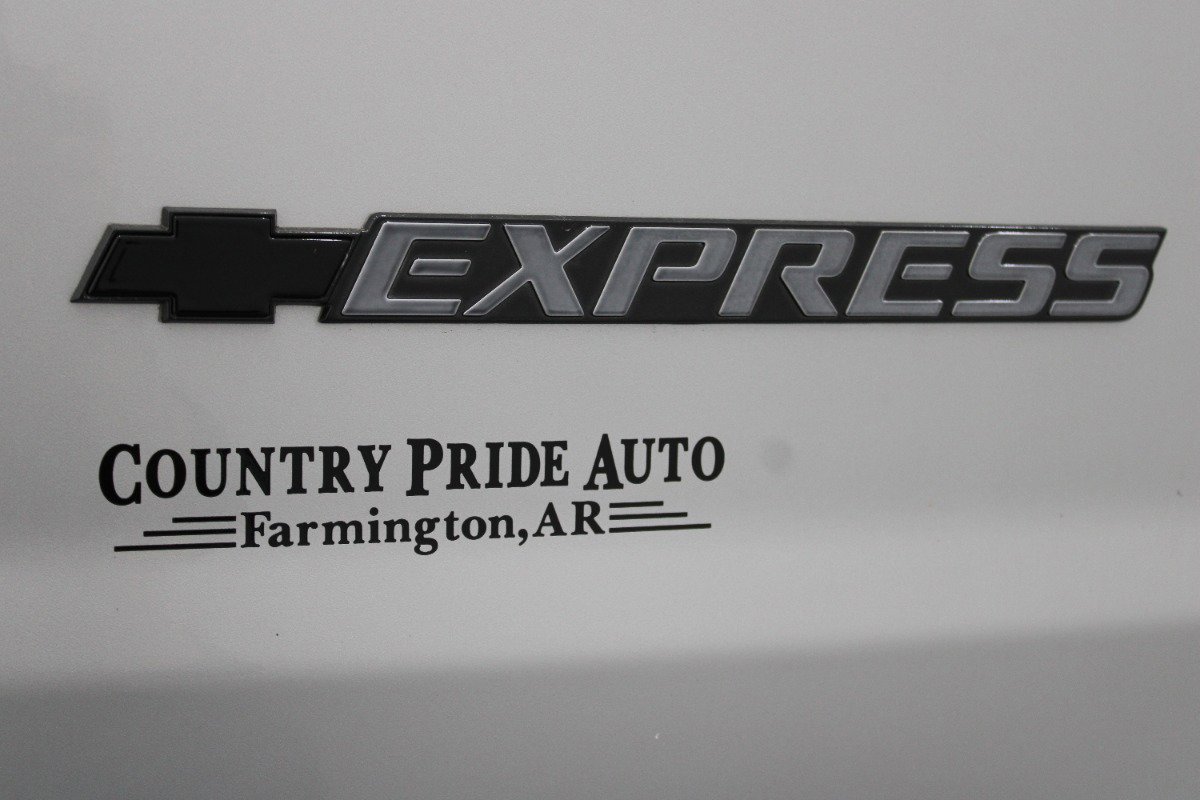 Used 2025 Chevrolet Express 2500 Extended w/ Driver Convenience Package image 36