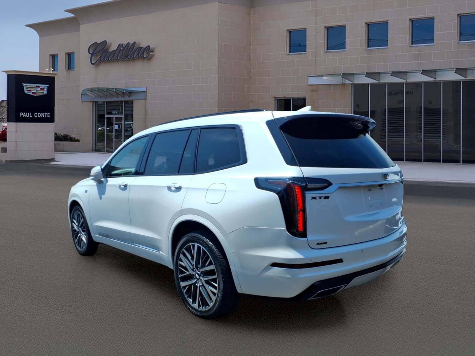 Certified 2023 Cadillac XT6 Sport w/ Technology Package AWD/4WD image 6