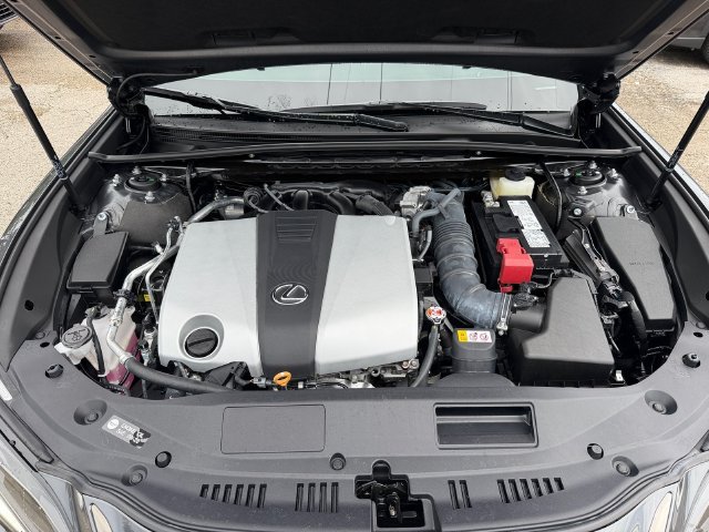 Used 2025 Lexus ES 350 F Sport w/ Accessory Package (Z1) FWD image 19