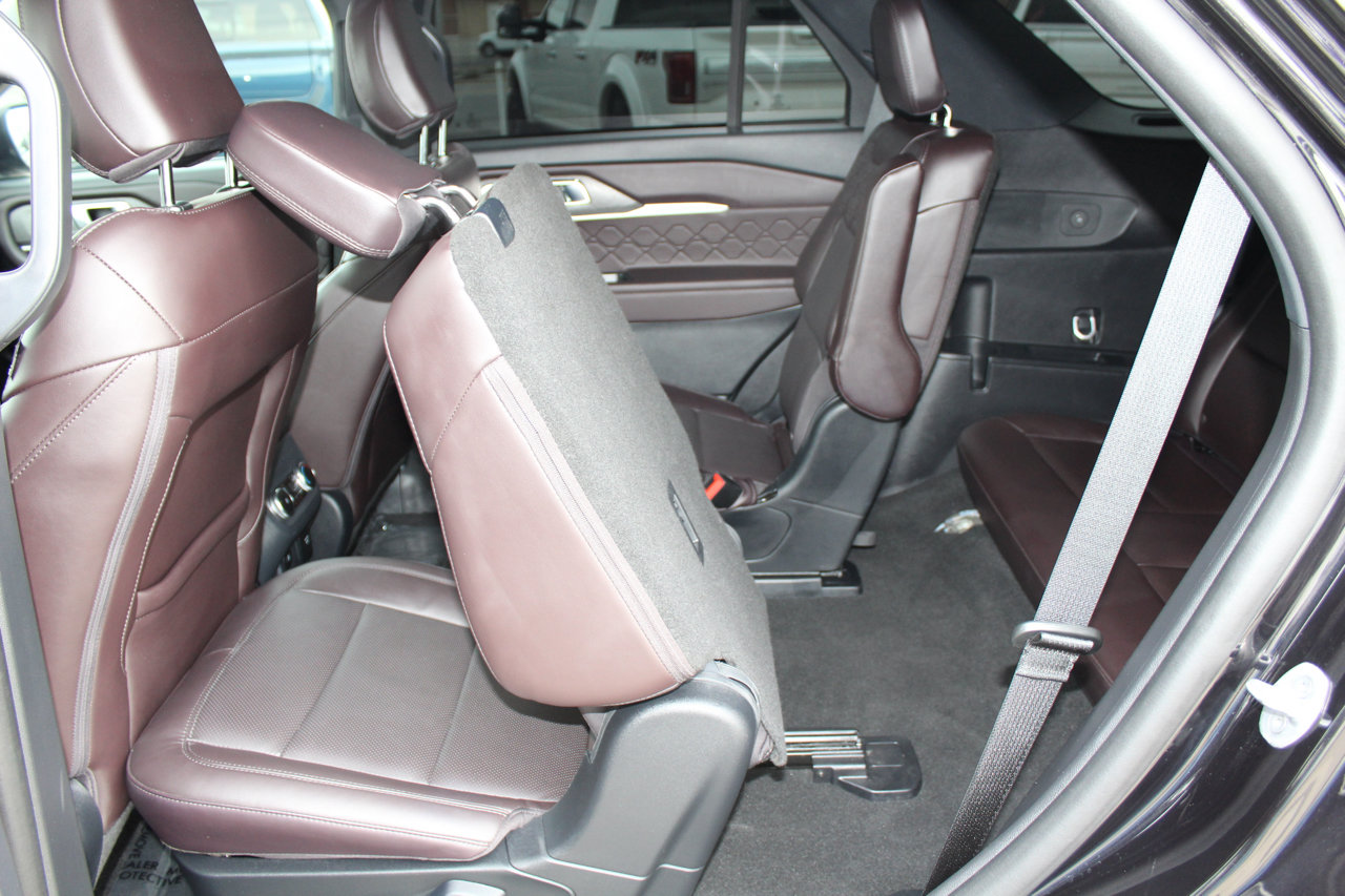 Used 2025 Ford Explorer Platinum w/ LUX Leather Package image 67