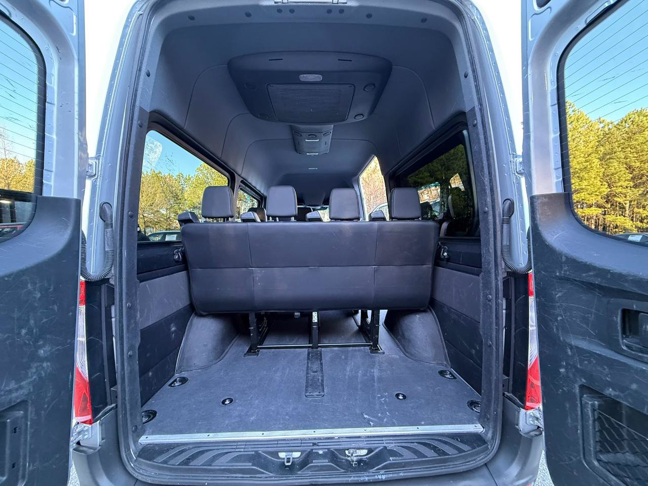 Used 2019 Mercedes-Benz Sprinter 1500 image 14