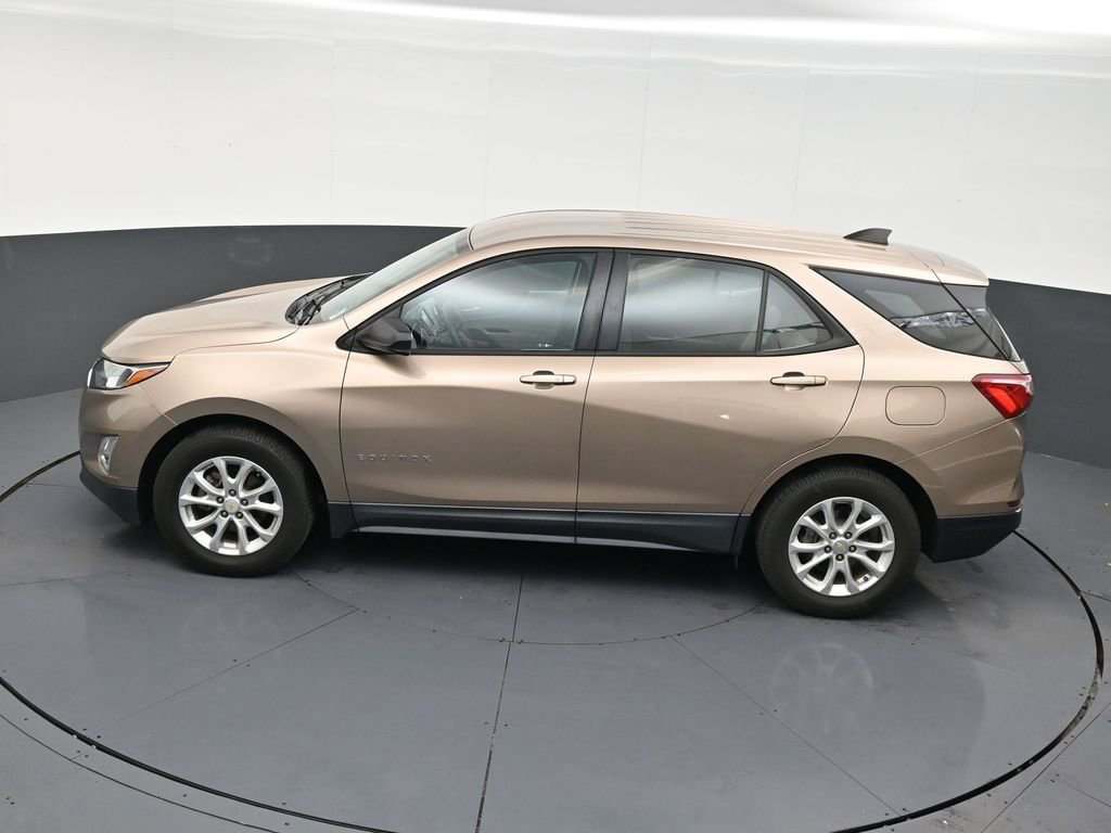 Used 2018 Chevrolet Equinox LS image 13