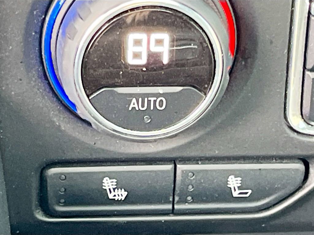 Used 2022 Chevrolet Tahoe Z71 w/ Luxury Package AWD/4WD image 21