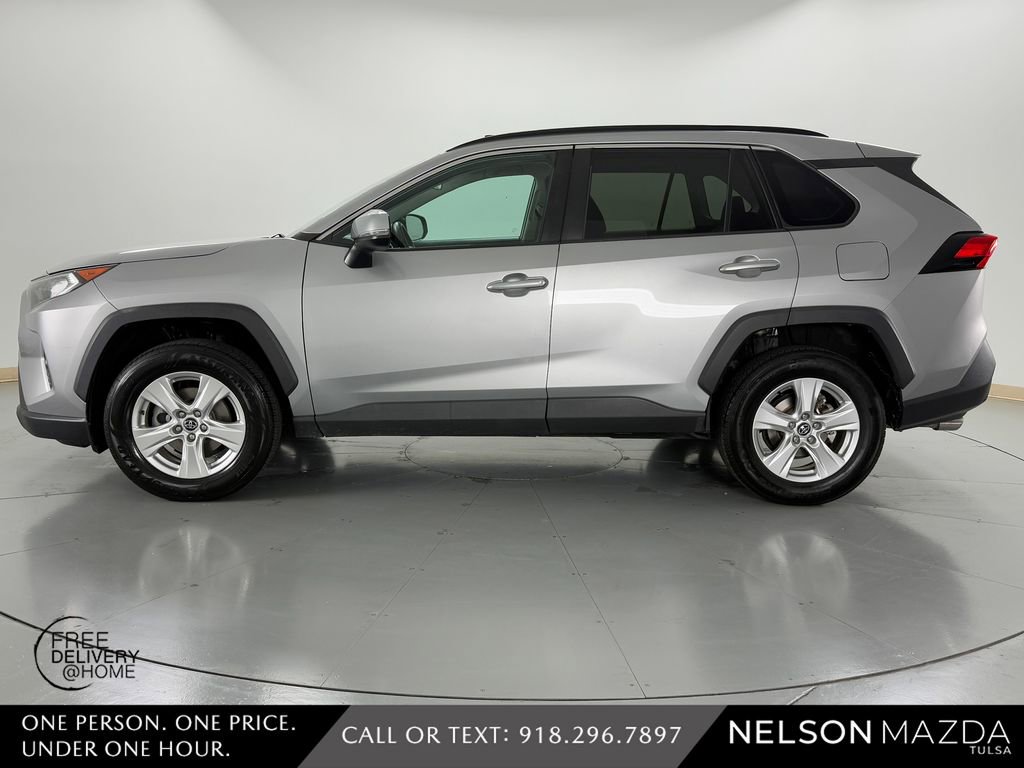 Used 2020 Toyota RAV4 XLE FWD image 5