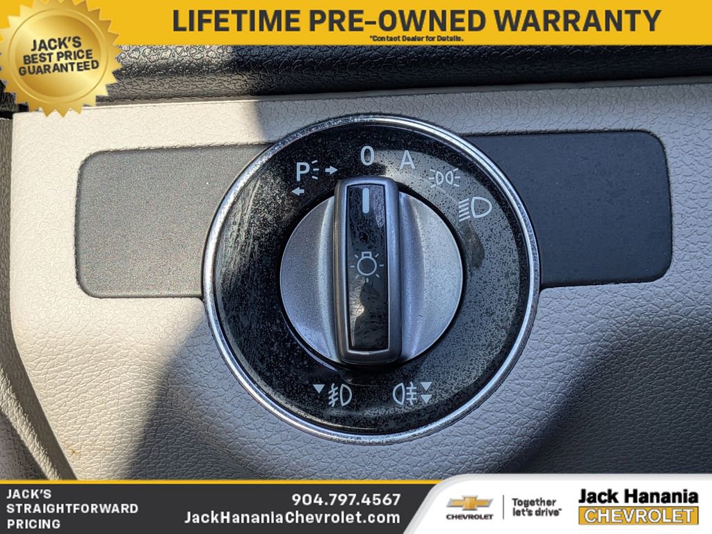 Used 2010 Mercedes-Benz C 300 Sedan image 29