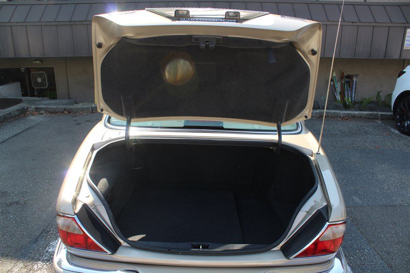 Used 2001 Jaguar XJ RWD image 27