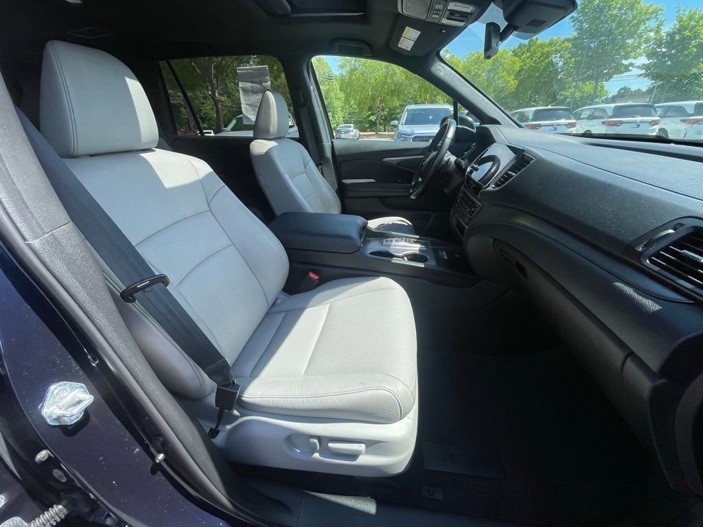 Certified 2024 Honda Passport EX-L image 33