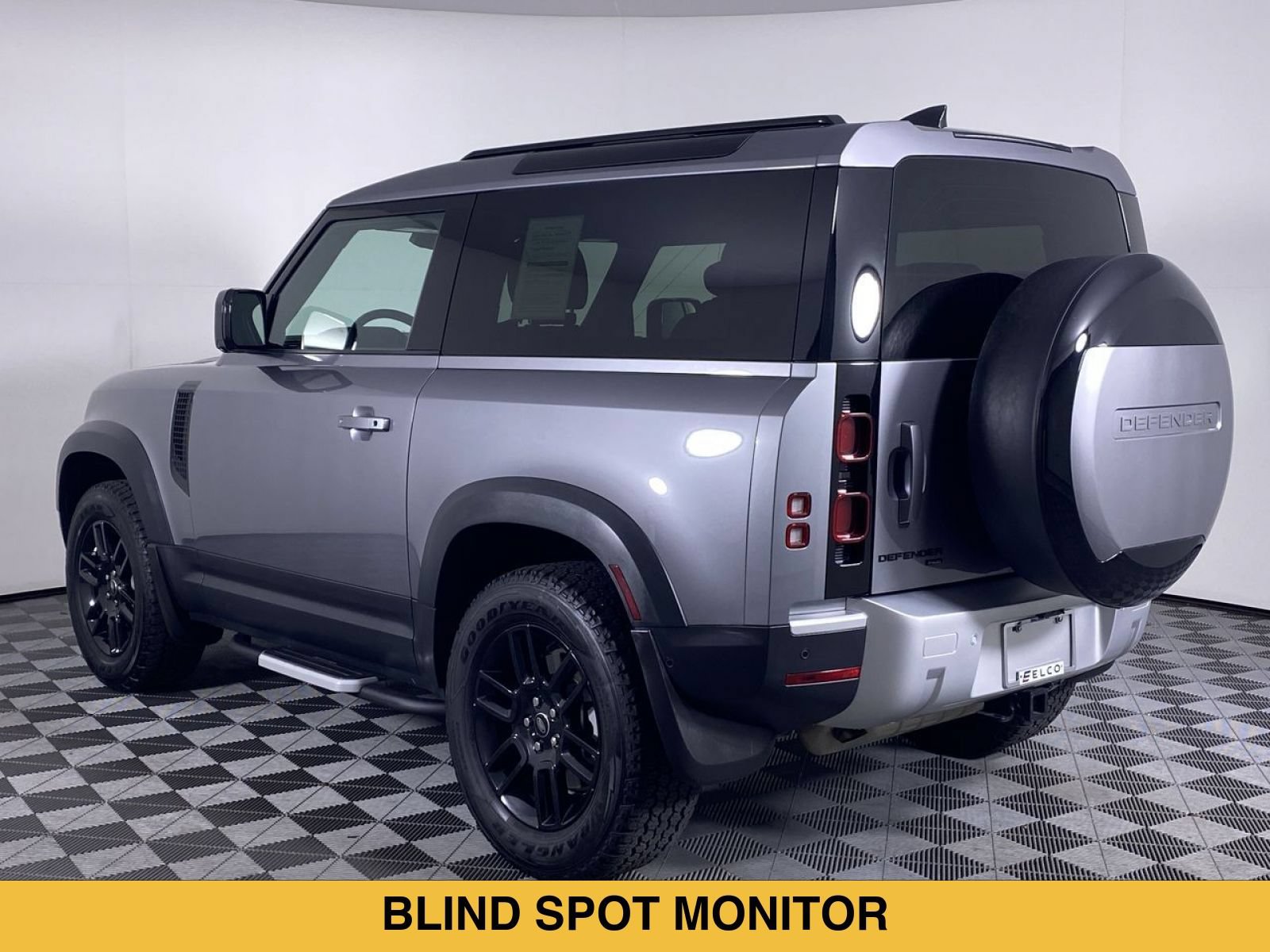 Used 2023 Land Rover Defender 90 SE AWD/4WD image 20